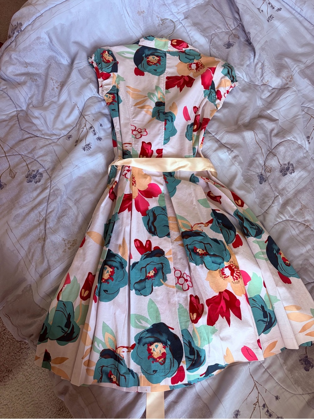 VTG Guess Jeans Authentic Cap-Sleeve Fit & Flare Floral Dress (with pockets!) - Picture 7 of 7